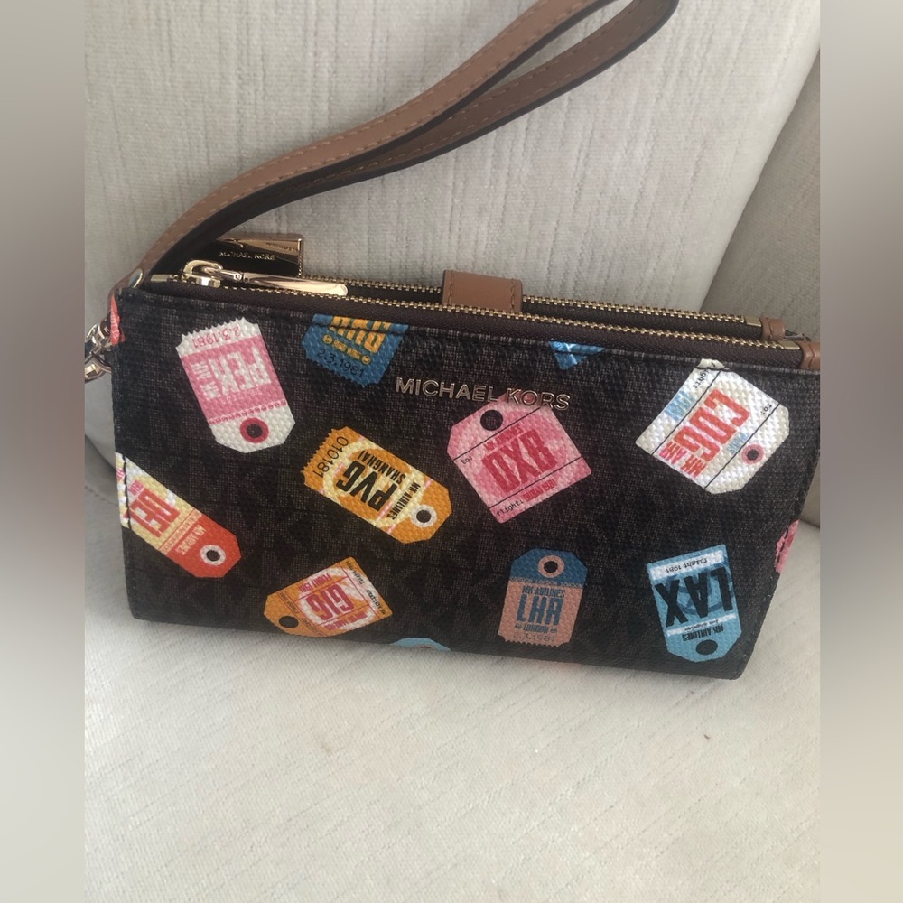Michael Kors smartphone wallet unique airport city luggage tag design - Picture 2 of 8